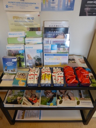 Ilmaisia esitteitä ja tuotenäytteitä saatavilla toimistolta